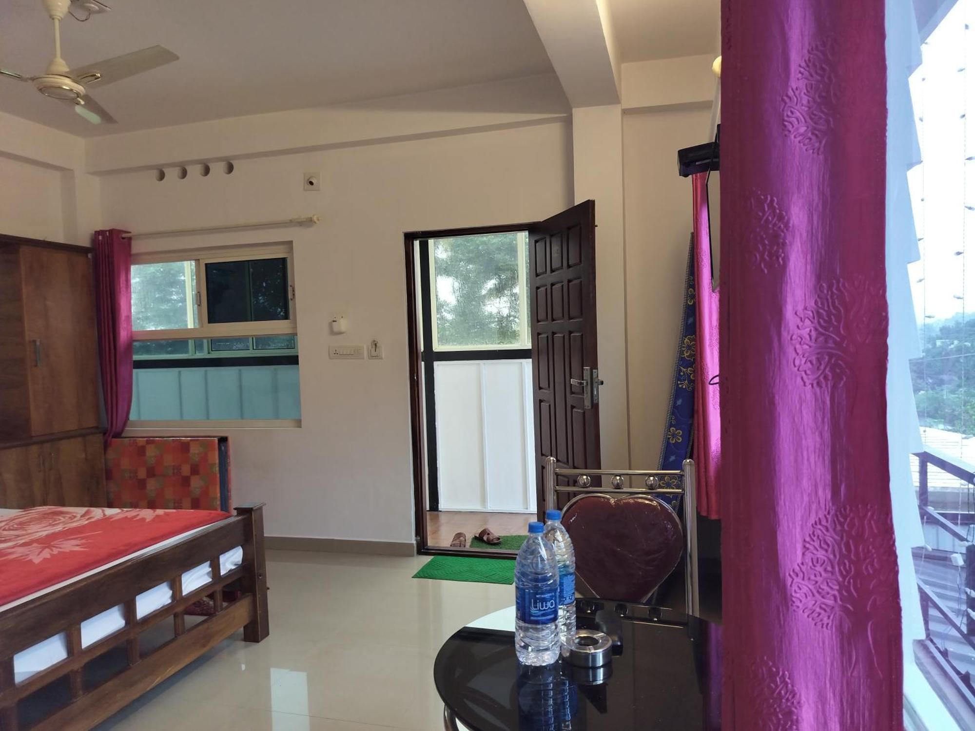 Himadri Munnar Holidays Екстериор снимка
