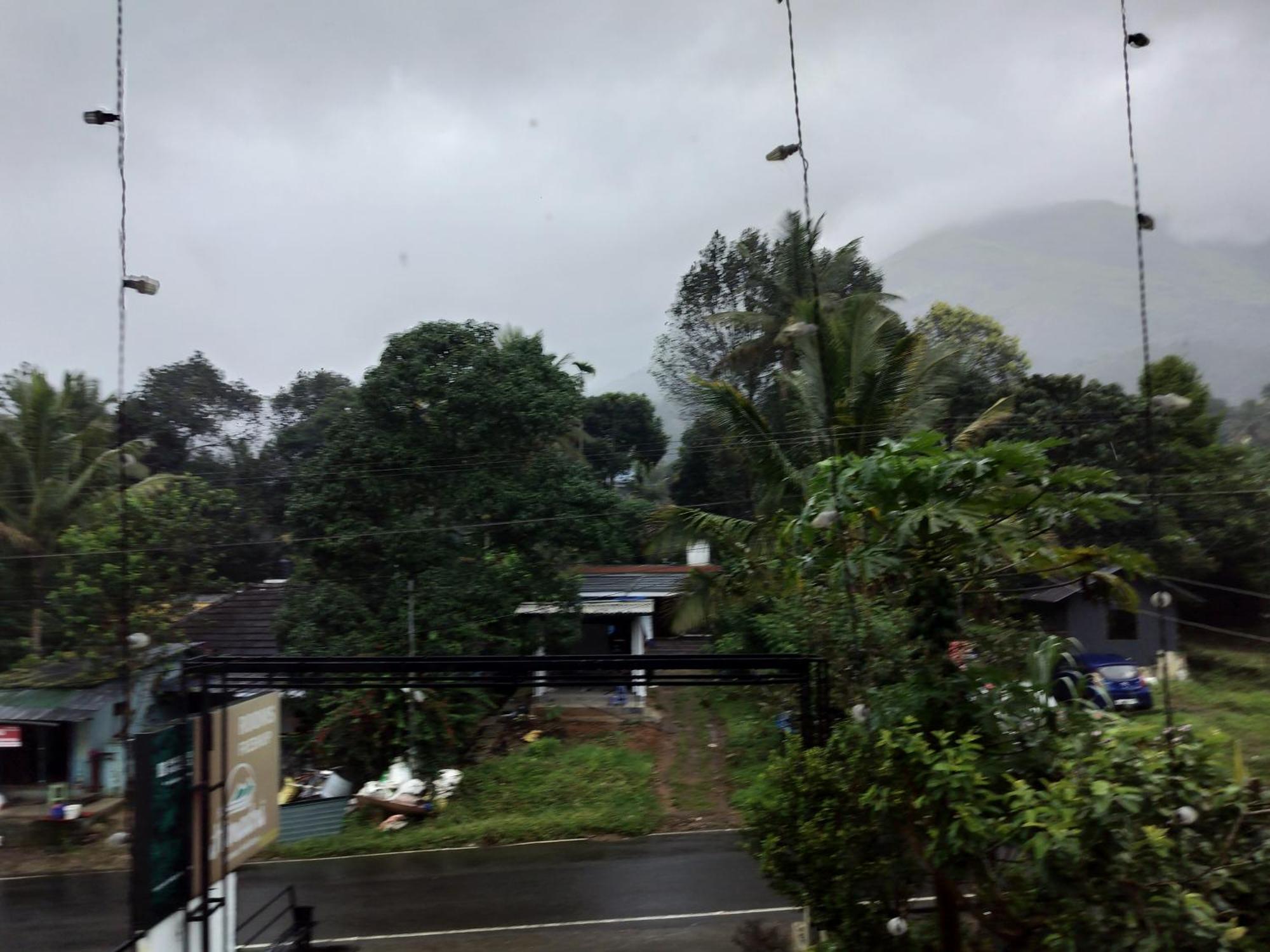 Himadri Munnar Holidays Екстериор снимка