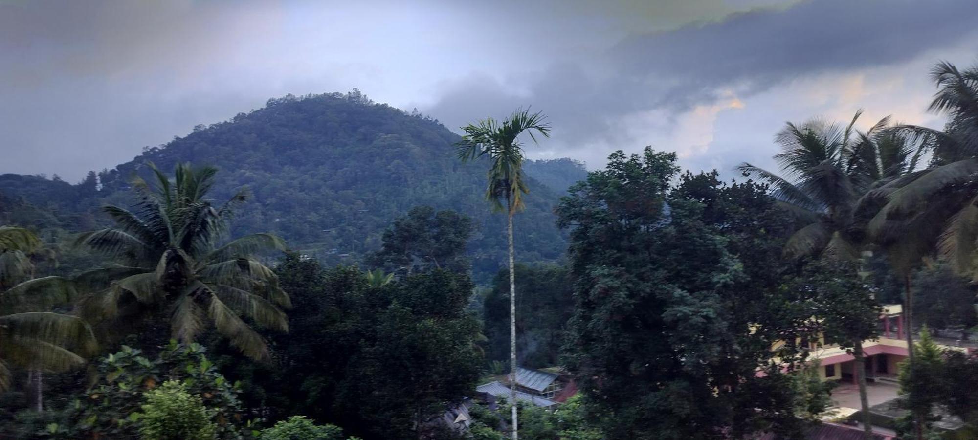 Himadri Munnar Holidays Екстериор снимка