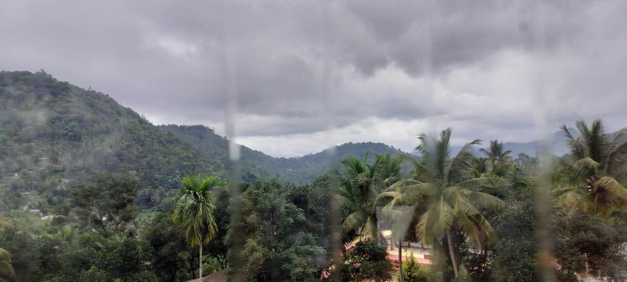 Himadri Munnar Holidays Екстериор снимка